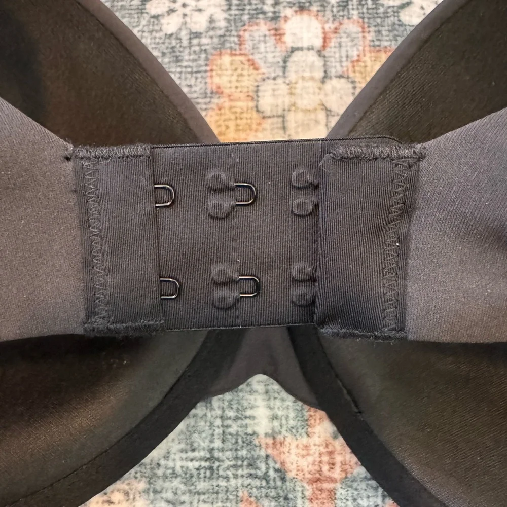 NWOT SKIMS Classic Black Women's Bra Sz 34DDD - Picture 4 of 8